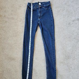 🎉 Divided H&M Size 6 Skinny Leg Jeans (3/$10)